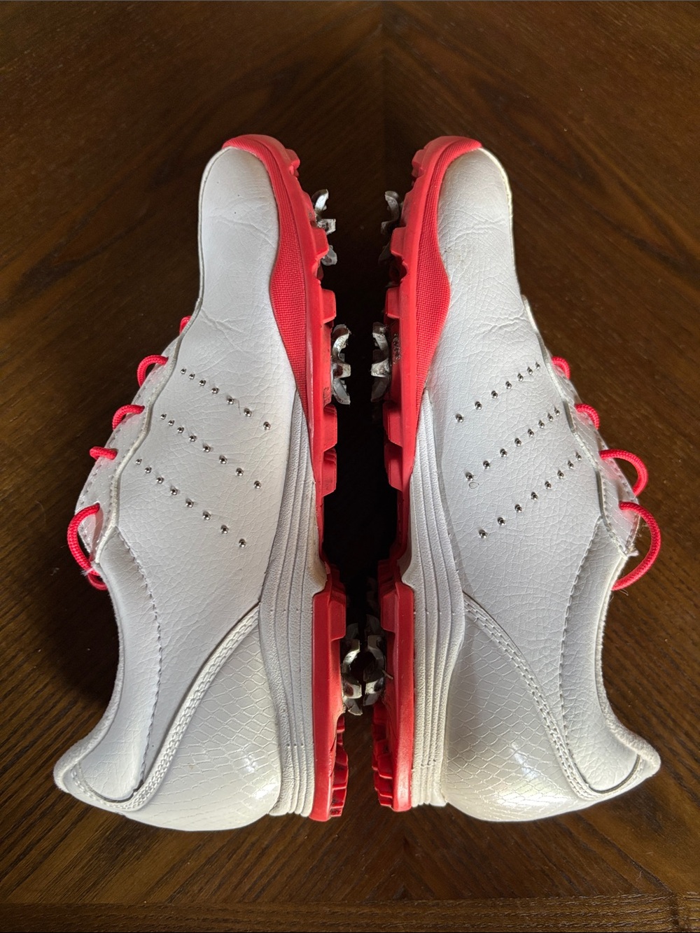Adidas Women’s Golf Shoes White & Red Spikeless/Cleated Golf Shoes Size US 6.5